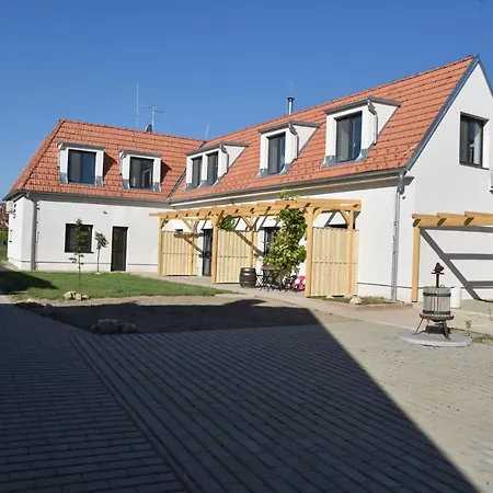 Vlastovka *